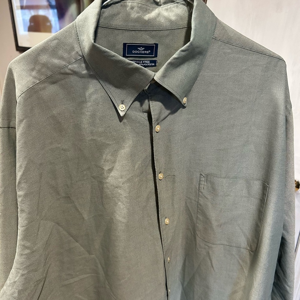 Dockers Men's Olive Button Down Shirt